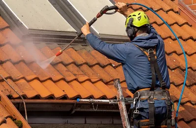 Démoussage et hydrofuge de toiture à Étalondes
